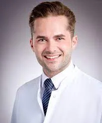 Dr. Lukas M. Grüter